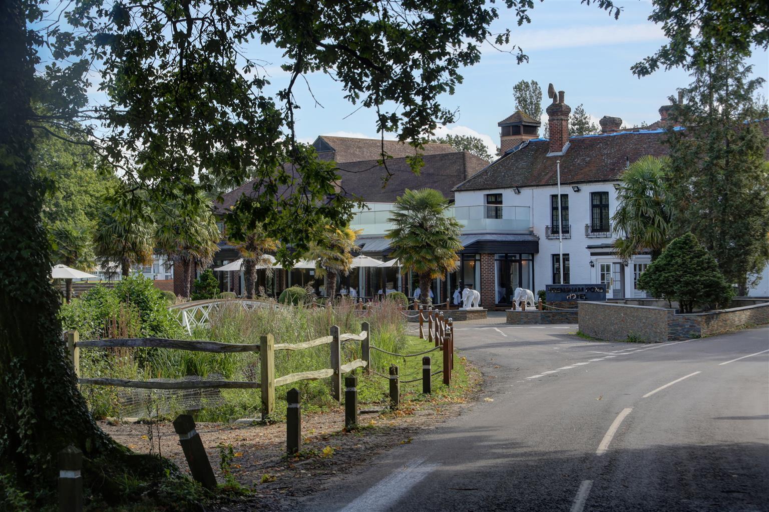 Frensham Pond Country House Hotel & Spa Farnham  Zewnętrze zdjęcie