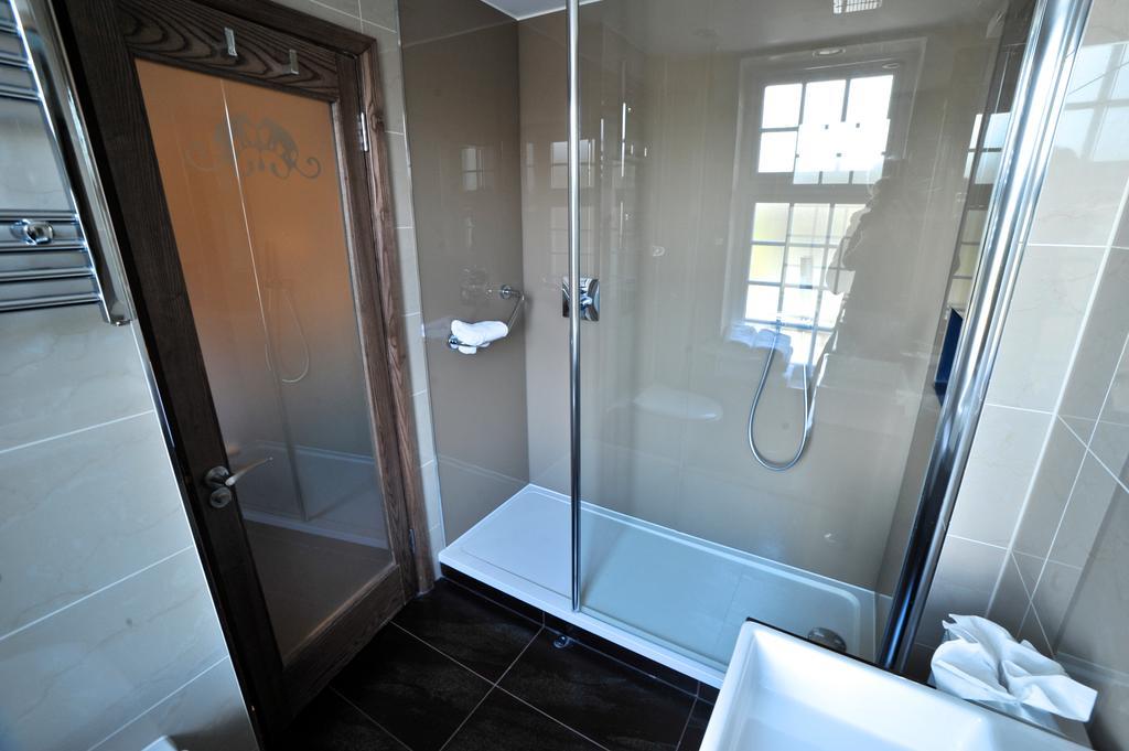 Frensham Pond Country House Hotel & Spa Farnham  Zewnętrze zdjęcie
